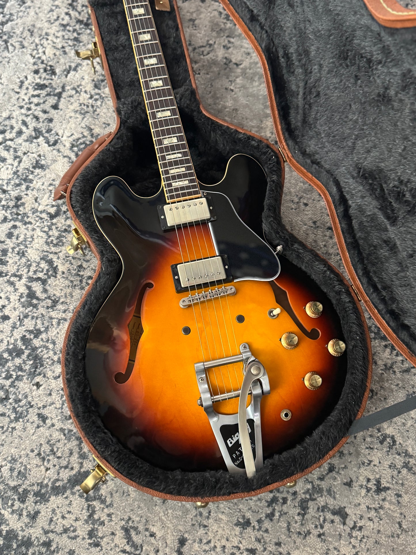 Gibson Memphis ES-335 Anchor Stud with Bigsby 2018 - Antique Vintage Sunburst VOS
